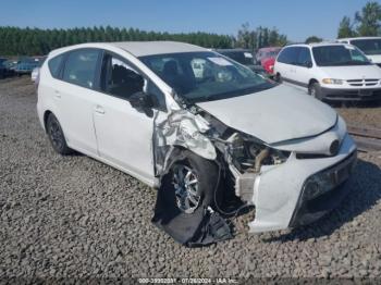  Salvage Toyota Prius v