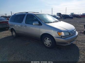  Salvage Toyota Sienna