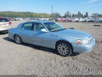  Salvage Lincoln Towncar