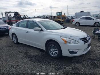  Salvage Nissan Altima