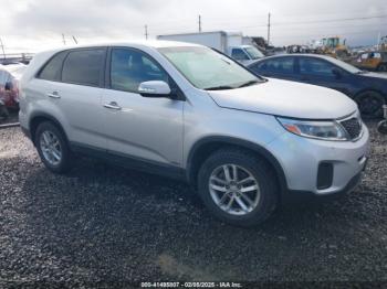  Salvage Kia Sorento