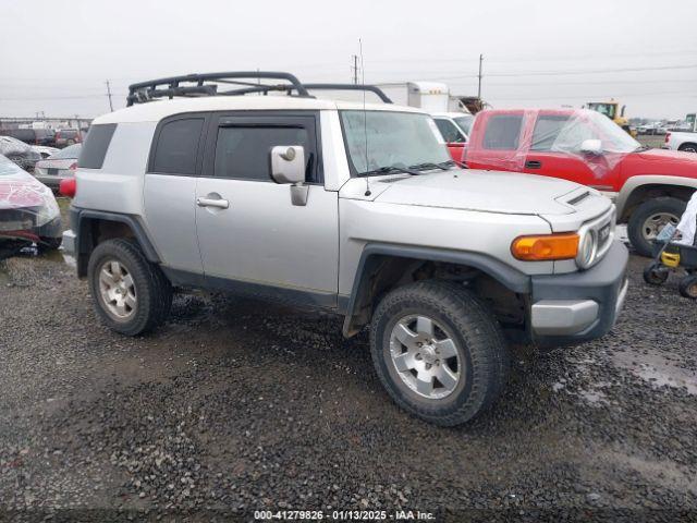  Salvage Toyota FJ Cruiser