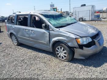  Salvage Chrysler Town & Country