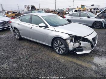  Salvage Nissan Altima