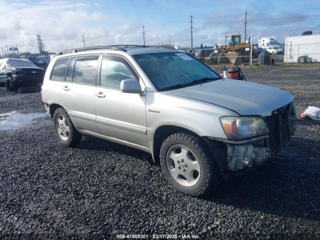  Salvage Toyota Highlander