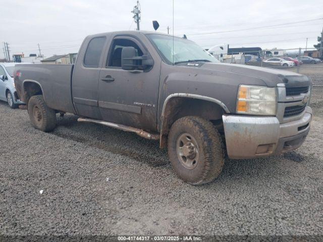  Salvage Chevrolet Silverado 2500