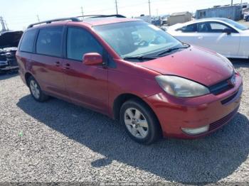  Salvage Toyota Sienna