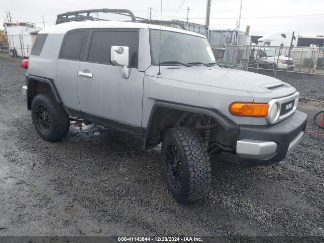  Salvage Toyota FJ Cruiser