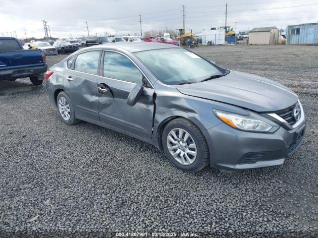  Salvage Nissan Altima