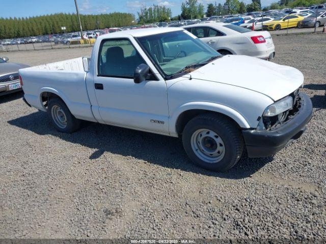  Salvage Chevrolet S-10