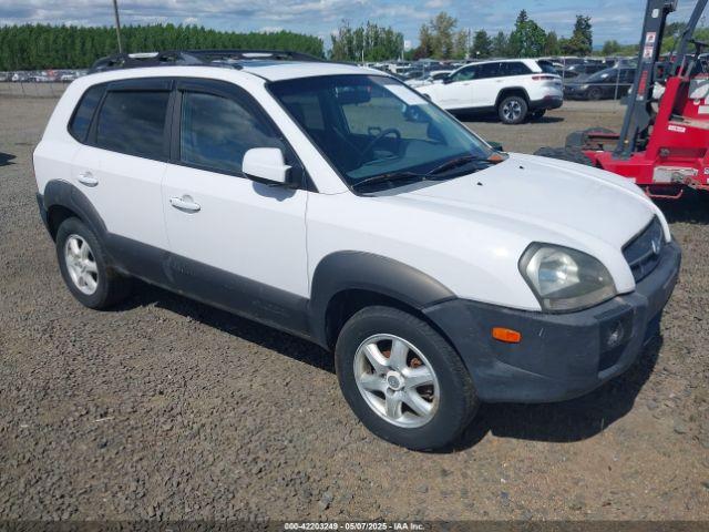  Salvage Hyundai TUCSON