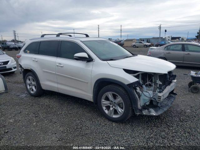  Salvage Toyota Highlander