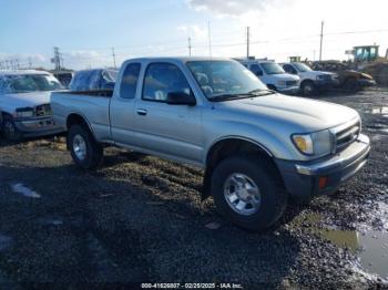  Salvage Toyota Tacoma