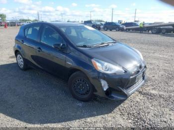  Salvage Toyota Prius c