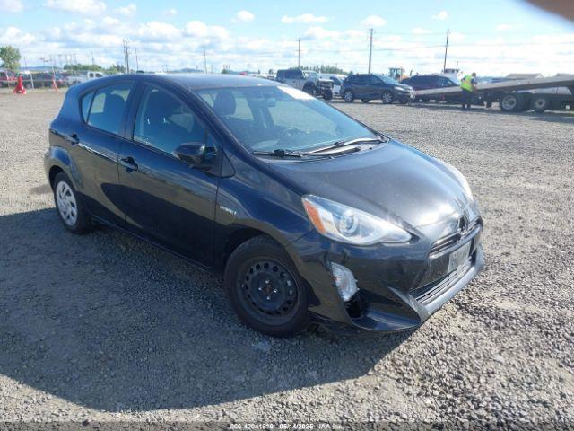  Salvage Toyota Prius c