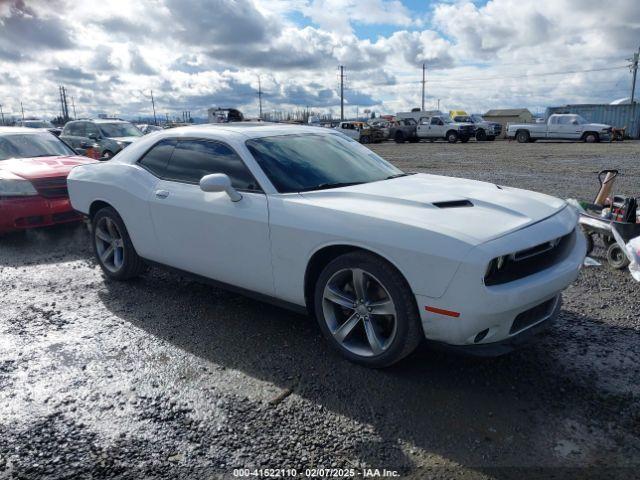  Salvage Dodge Challenger
