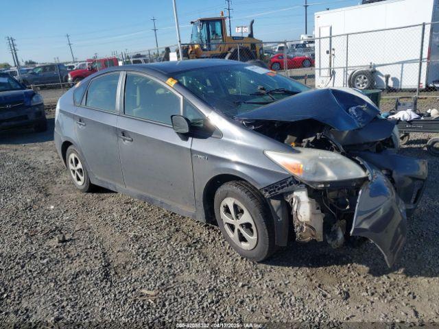 Salvage Toyota Prius