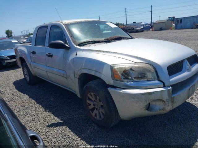  Salvage Mitsubishi Raider