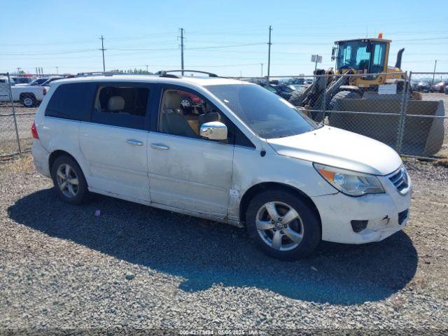  Salvage Volkswagen Routan