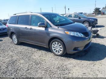  Salvage Toyota Sienna