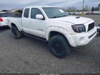  Salvage Toyota Tacoma