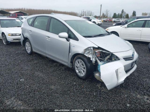  Salvage Toyota Prius v
