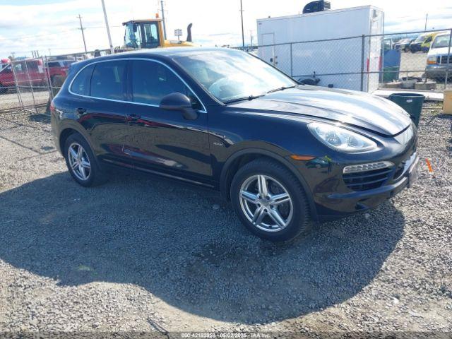  Salvage Porsche Cayenne
