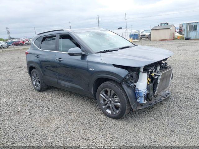  Salvage Kia Seltos