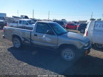  Salvage Chevrolet S-10