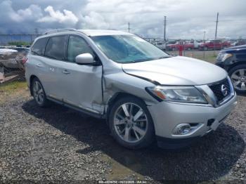  Salvage Nissan Pathfinder