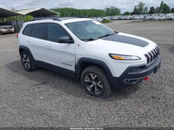  Salvage Jeep Cherokee