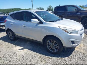  Salvage Hyundai TUCSON