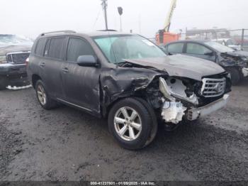  Salvage Toyota Highlander