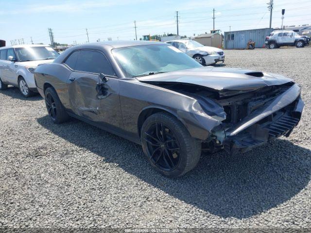  Salvage Dodge Challenger