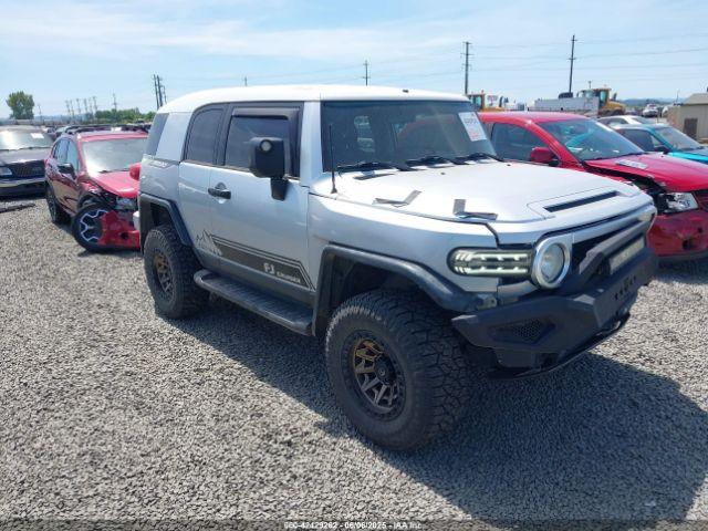  Salvage Toyota FJ Cruiser