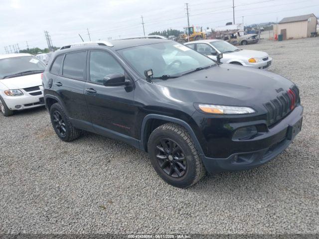 Salvage Jeep Cherokee