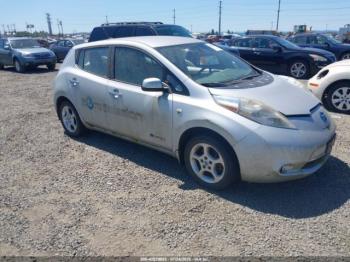  Salvage Nissan LEAF
