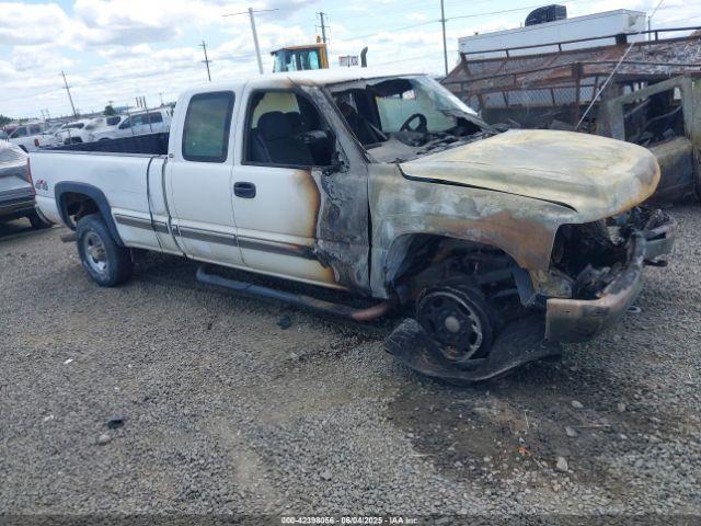  Salvage Chevrolet Silverado 2500