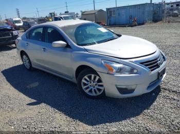 Salvage Nissan Altima
