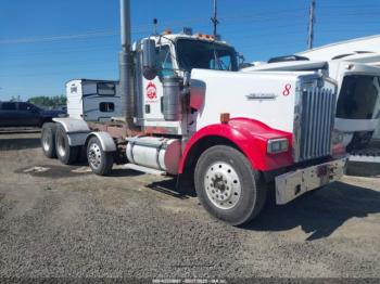  Salvage Kenworth W900