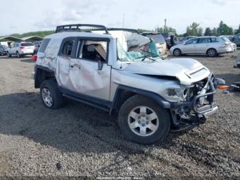  Salvage Toyota FJ Cruiser