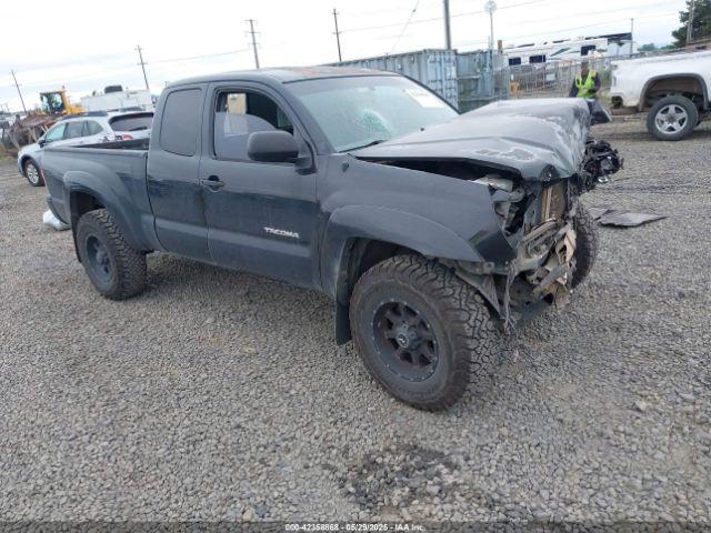  Salvage Toyota Tacoma