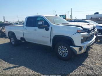  Salvage Chevrolet Silverado 2500
