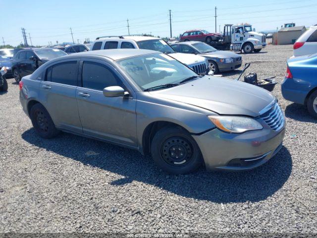  Salvage Chrysler 200
