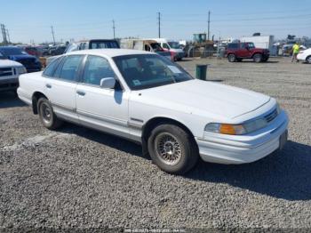  Salvage Ford Crown Victoria