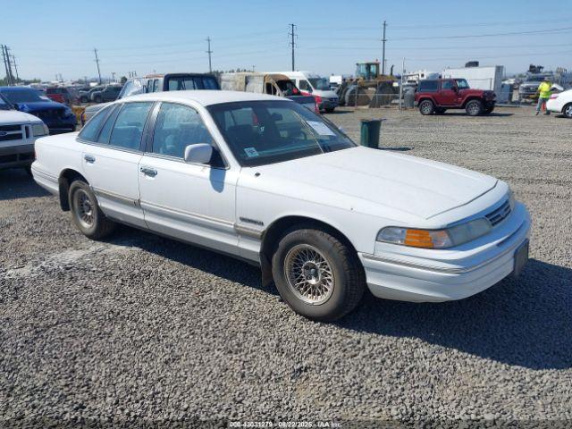  Salvage Ford Crown Victoria