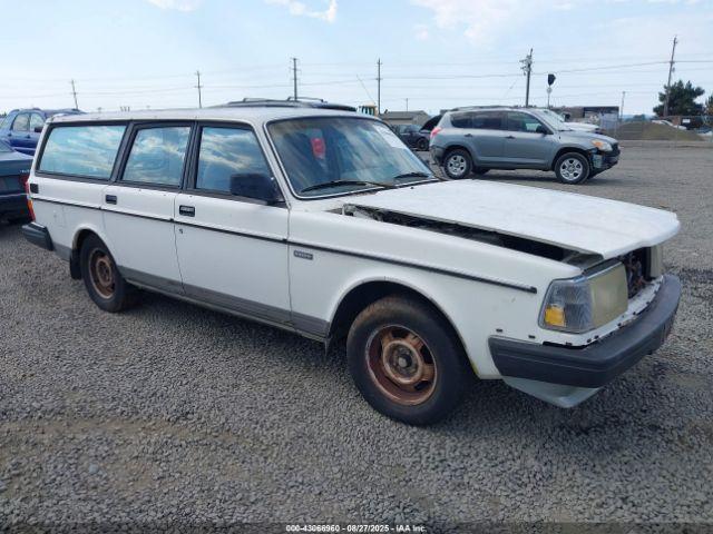  Salvage Volvo 245
