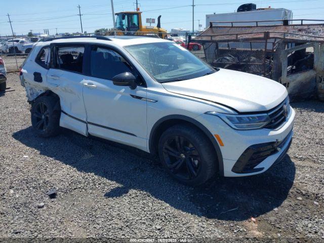  Salvage Volkswagen Tiguan