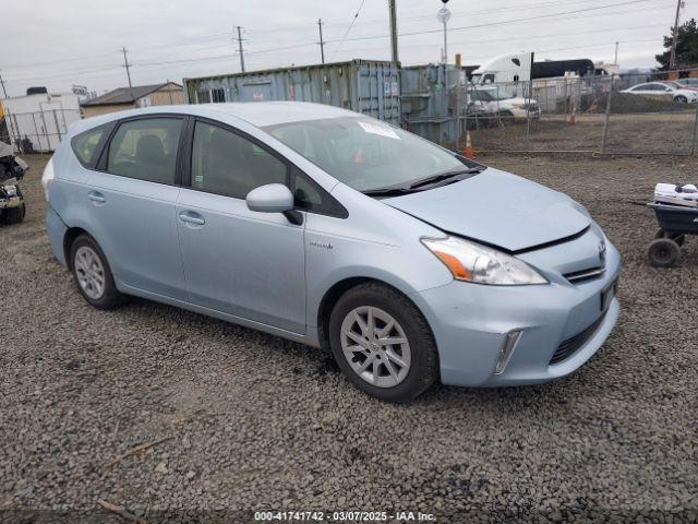 Salvage Toyota Prius v