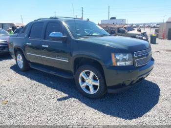  Salvage Chevrolet Avalanche
